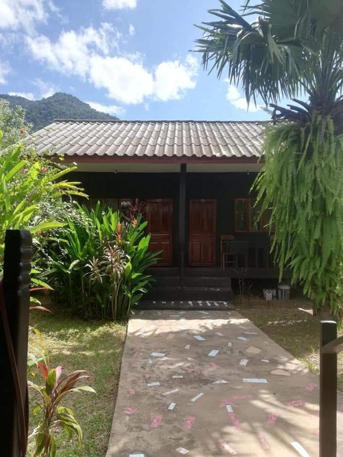 Lattanavongsa Guesthouse And Bungalows Muang Ngoi Exterior foto