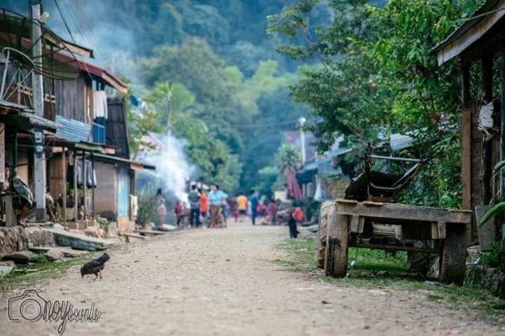 Lattanavongsa Guesthouse And Bungalows Muang Ngoi Exterior foto